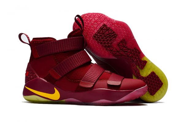 LeBron Soldier XI