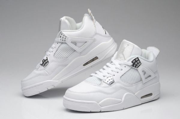 AIR JORDAN 4